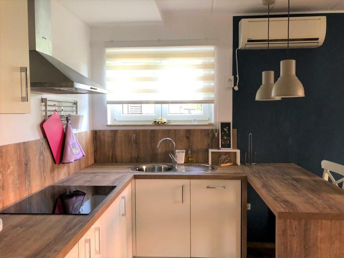 דירות מאלי לוסיניי Apartman Gloria מראה חיצוני תמונה